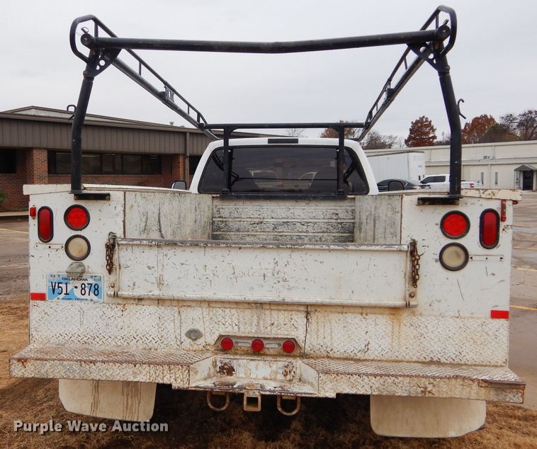 image for item GF9854 2000 Ford F350 Super Duty utility bed pickup truck