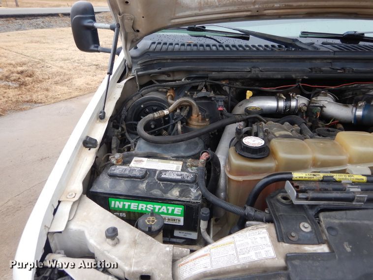 image for item GF9854 2000 Ford F350 Super Duty utility bed pickup truck