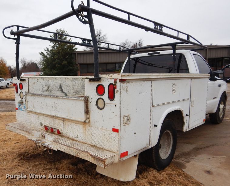 image for item GF9854 2000 Ford F350 Super Duty utility bed pickup truck