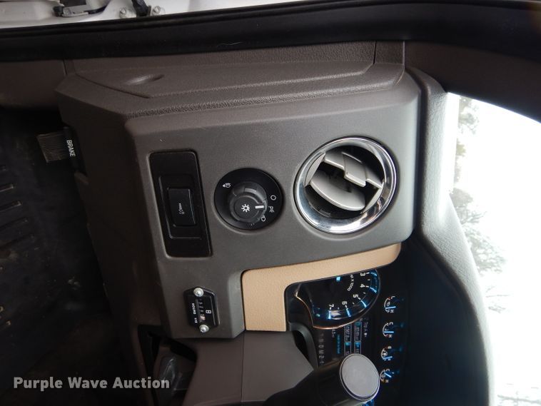 image for item GF9855 2012 Ford F150 SuperCrew pickup truck