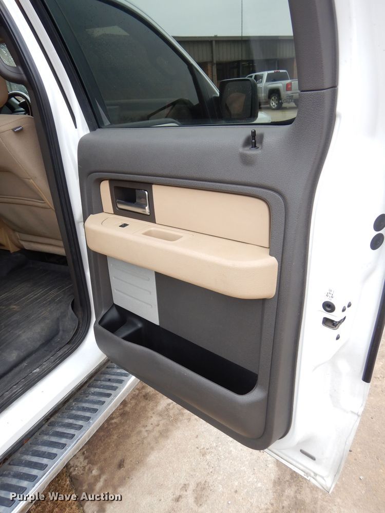 image for item GF9855 2012 Ford F150 SuperCrew pickup truck