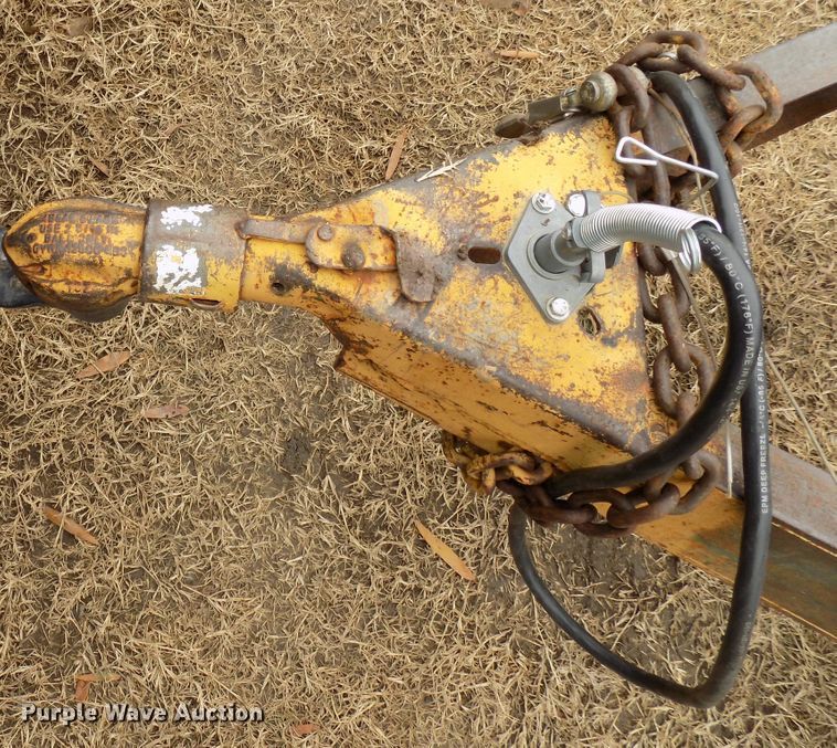 image for item GF9857 2001 Kargo King utility trailer