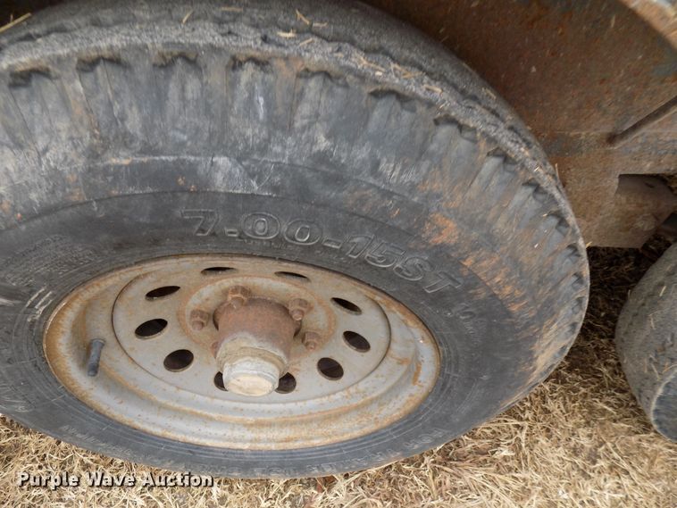 image for item GF9857 2001 Kargo King utility trailer