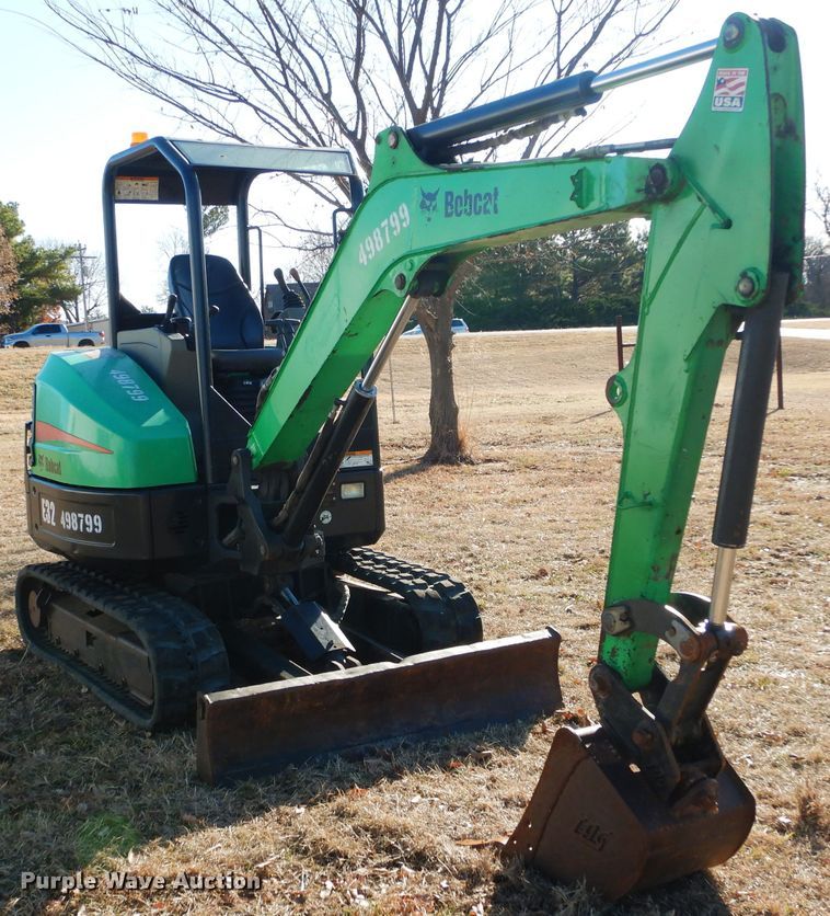 image for item GF9867 2013 Bobcat E32 mini excavator