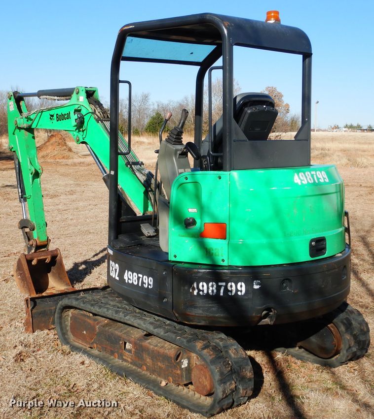 image for item GF9867 2013 Bobcat E32 mini excavator