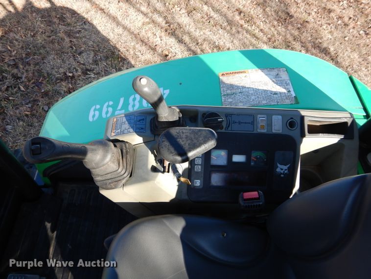 image for item GF9867 2013 Bobcat E32 mini excavator