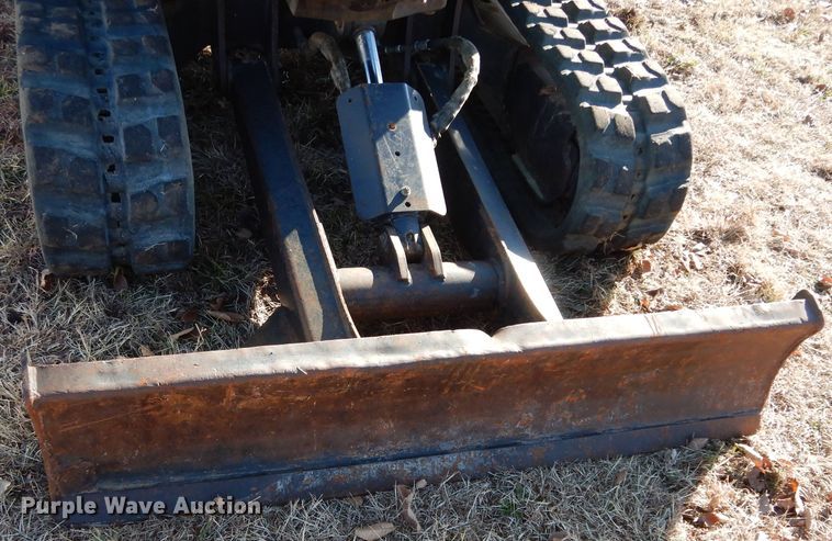 image for item GF9867 2013 Bobcat E32 mini excavator