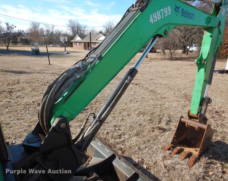 image for item GF9867 2013 Bobcat E32 mini excavator