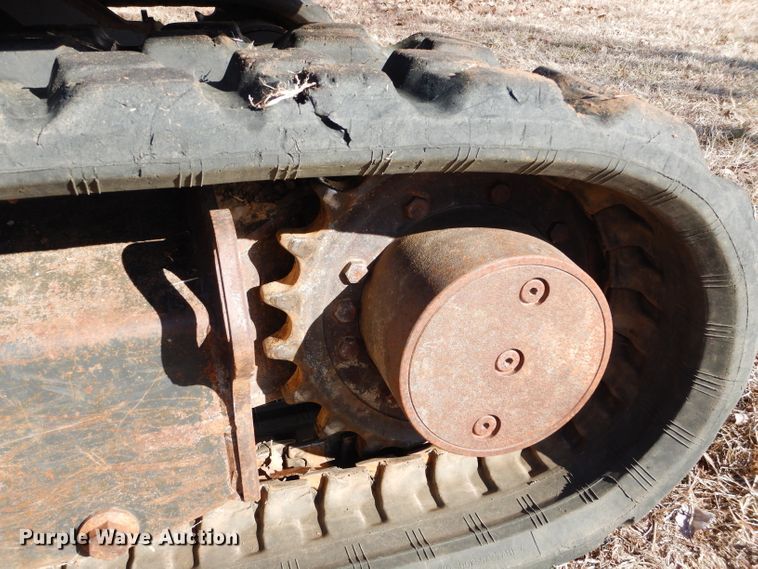 image for item GF9867 2013 Bobcat E32 mini excavator