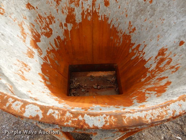 image for item GF9896 Concrete bucket