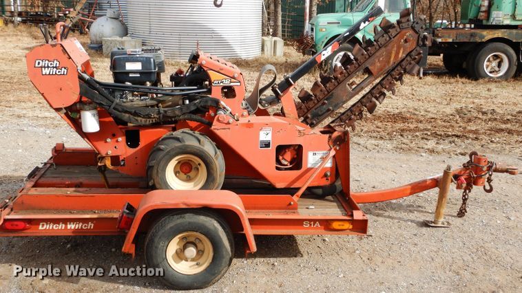 image for item GF9897 2012 Ditch Witch RT12 trencher