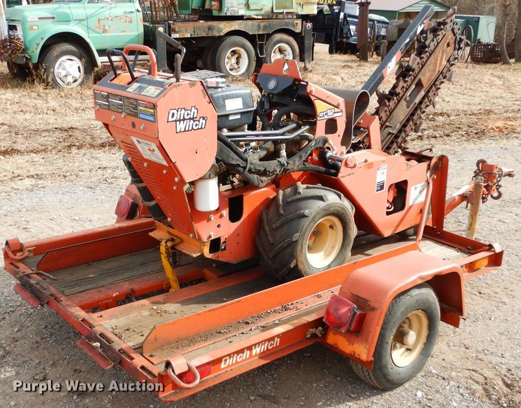 image for item GF9897 2012 Ditch Witch RT12 trencher