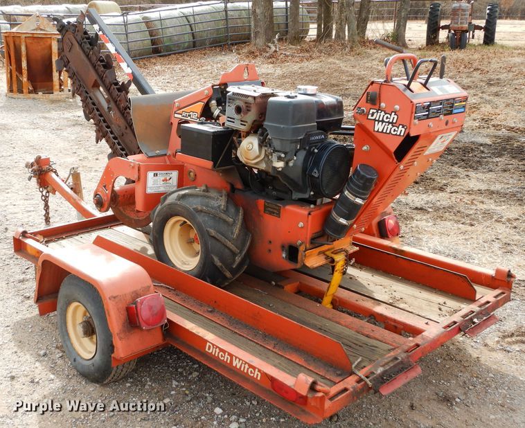 image for item GF9897 2012 Ditch Witch RT12 trencher