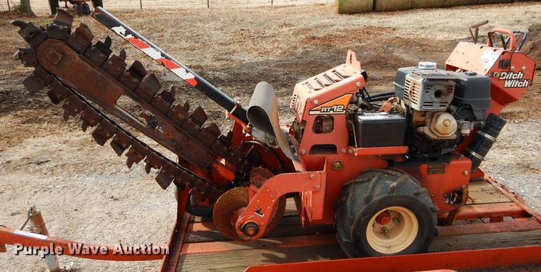 image for item GF9897 2012 Ditch Witch RT12 trencher