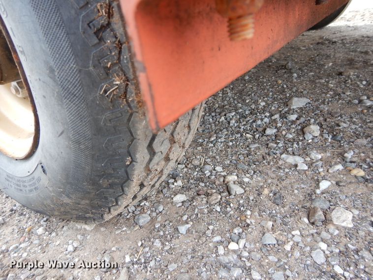 image for item GF9897 2012 Ditch Witch RT12 trencher