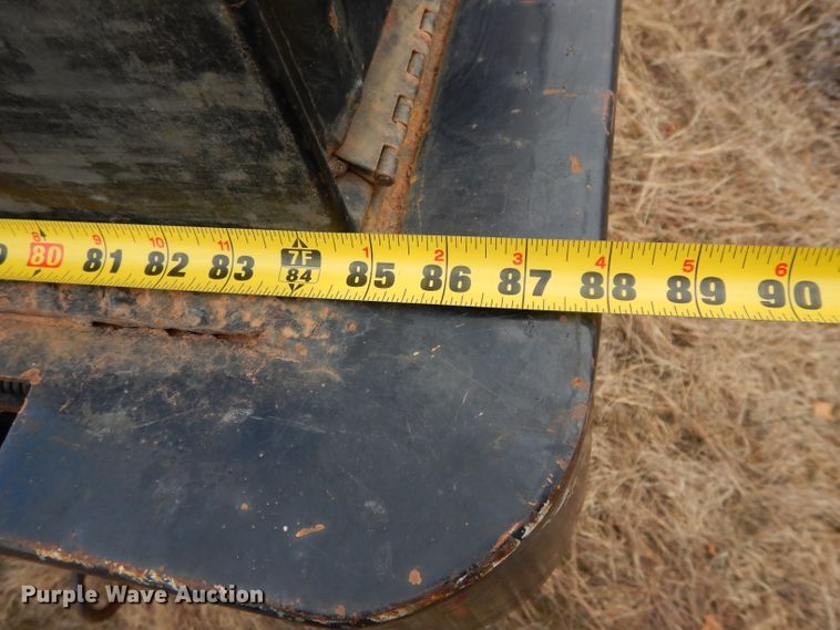 image for item GF9919 2012 Ford F350 Super Duty Crew Cab flatbed pickup truck