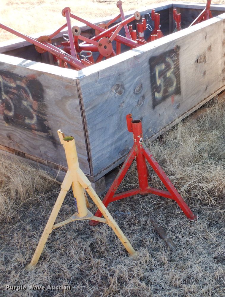 image for item GF9947 Approximately 23 jack stands
