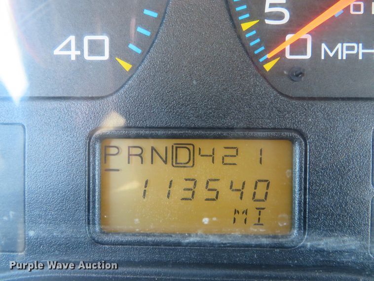 image for item GI9028 2005 International 4200 flatbed truck