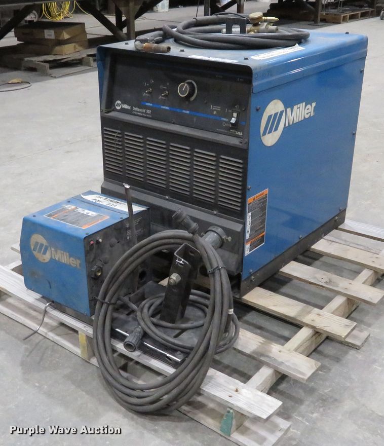 image for item GI9029 Miller Deltaweld 302 mig welder