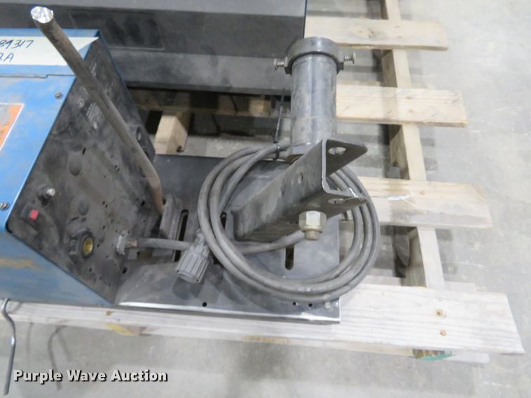 image for item GI9029 Miller Deltaweld 302 mig welder