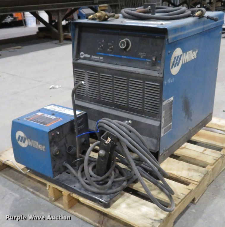 image for item GI9030 Miller Deltaweld 302 mig welder