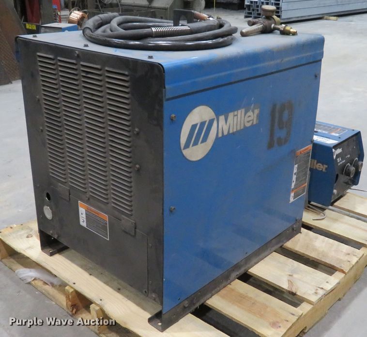 image for item GI9030 Miller Deltaweld 302 mig welder