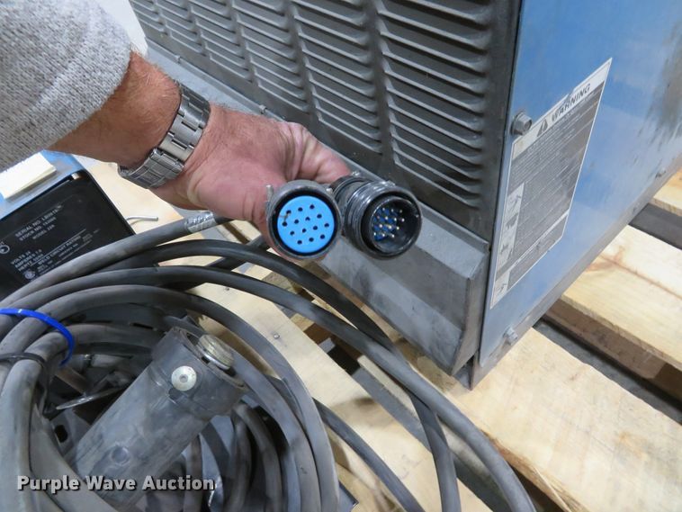 image for item GI9030 Miller Deltaweld 302 mig welder