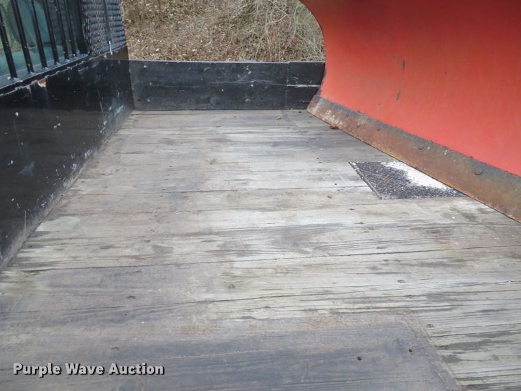 image for item GI9031 1997 Ford F350 XL flatbed pickup truck