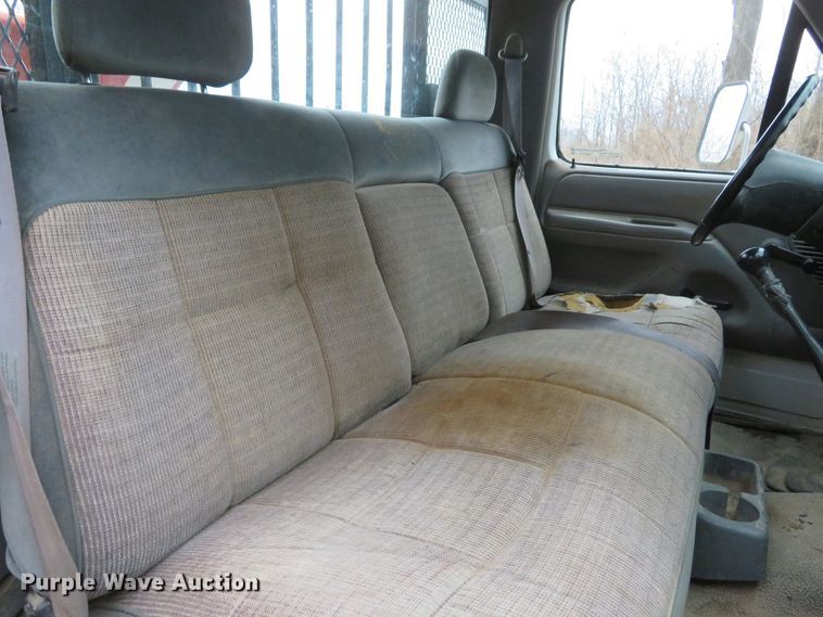 image for item GI9031 1997 Ford F350 XL flatbed pickup truck