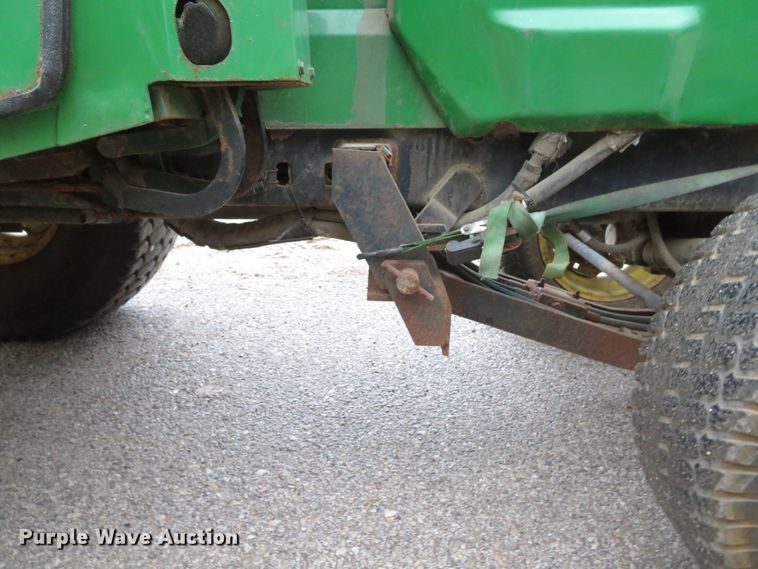 image for item GI9032 1993 John Deere 955 HFWD tractor