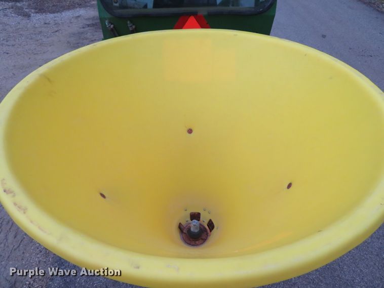 image for item GI9032 1993 John Deere 955 HFWD tractor