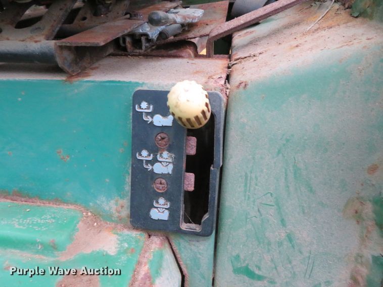 image for item GI9032 1993 John Deere 955 HFWD tractor