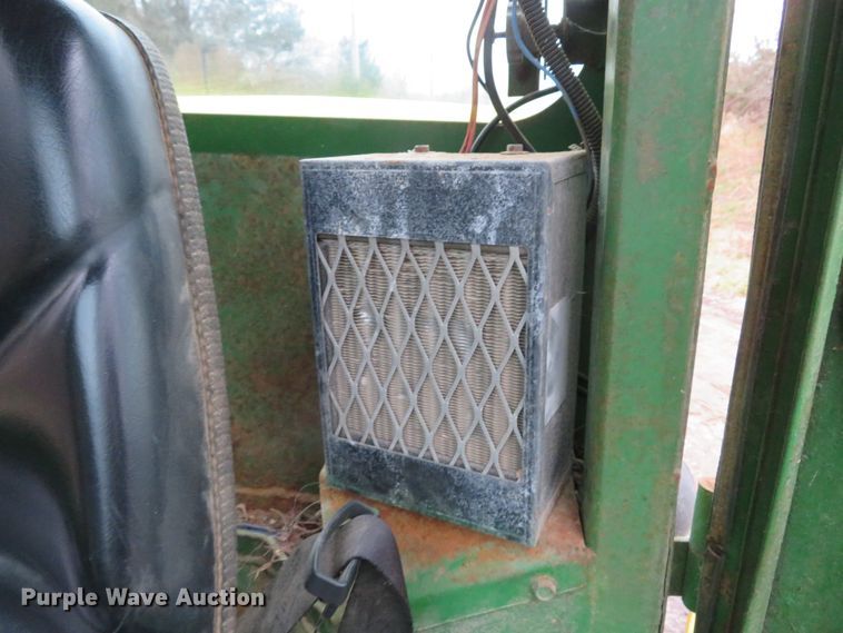 image for item GI9032 1993 John Deere 955 HFWD tractor