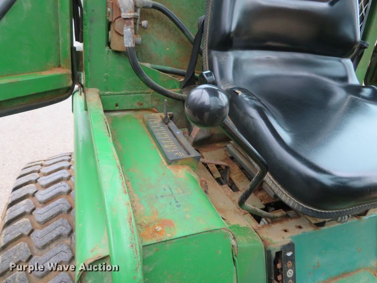 image for item GI9032 1993 John Deere 955 HFWD tractor