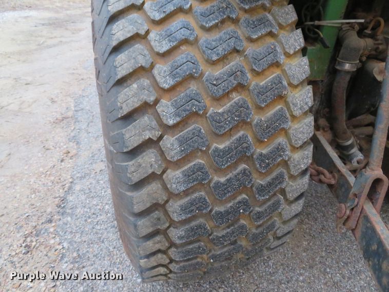 image for item GI9032 1993 John Deere 955 HFWD tractor