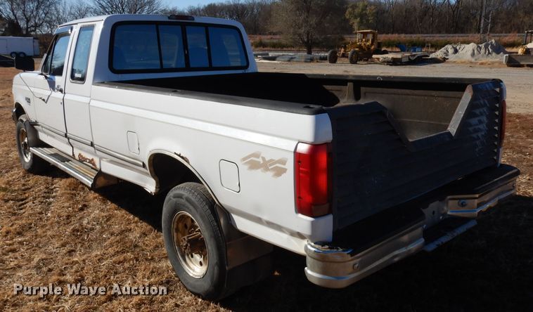 image for item GJ9085 1997 Ford F250 SuperCab pickup truck