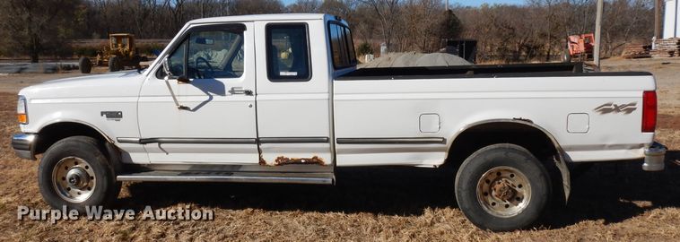 image for item GJ9085 1997 Ford F250 SuperCab pickup truck