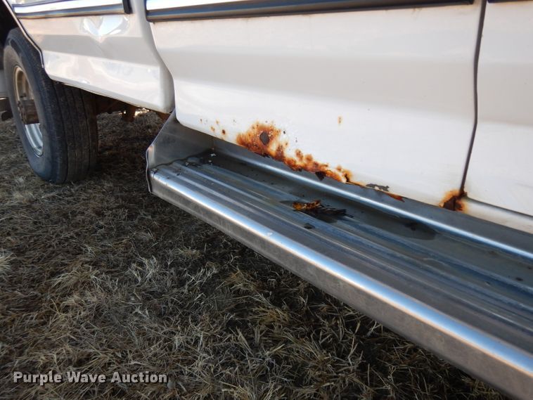 image for item GJ9085 1997 Ford F250 SuperCab pickup truck