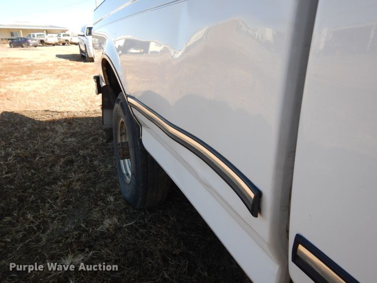 image for item GJ9085 1997 Ford F250 SuperCab pickup truck