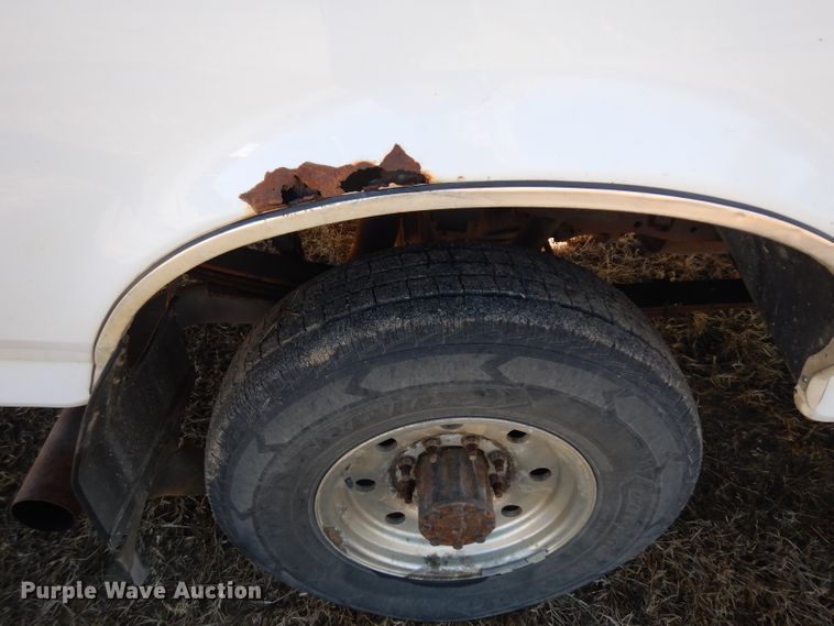 image for item GJ9085 1997 Ford F250 SuperCab pickup truck