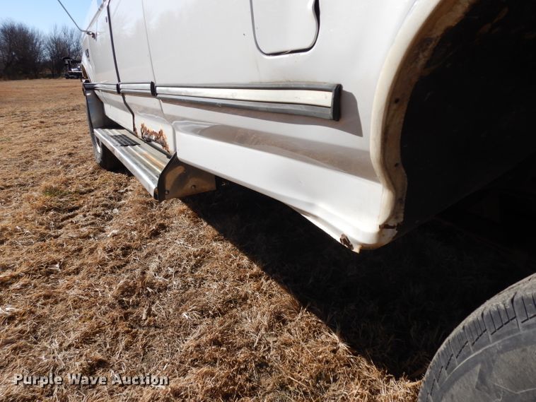 image for item GJ9085 1997 Ford F250 SuperCab pickup truck