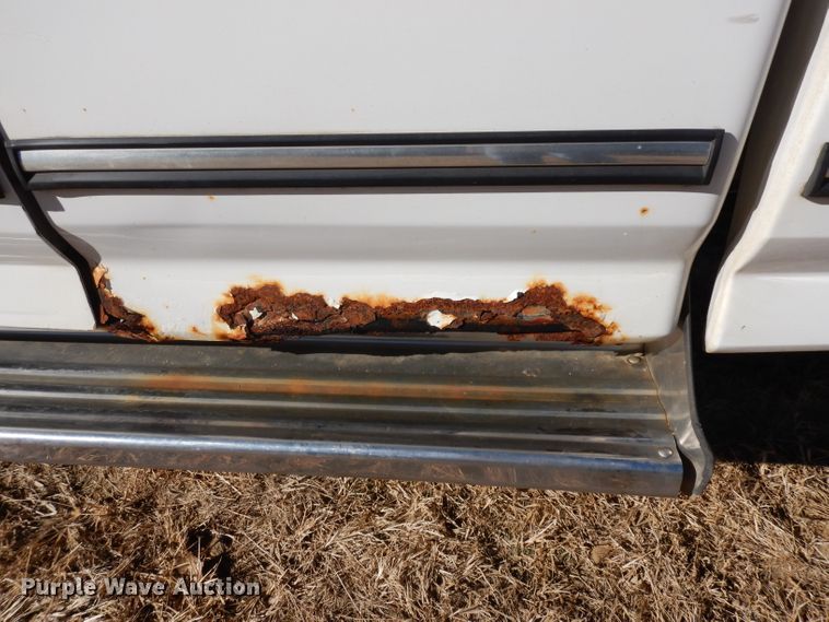 image for item GJ9085 1997 Ford F250 SuperCab pickup truck