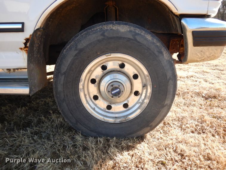 image for item GJ9085 1997 Ford F250 SuperCab pickup truck