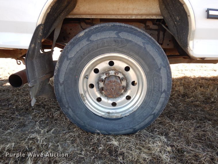 image for item GJ9085 1997 Ford F250 SuperCab pickup truck