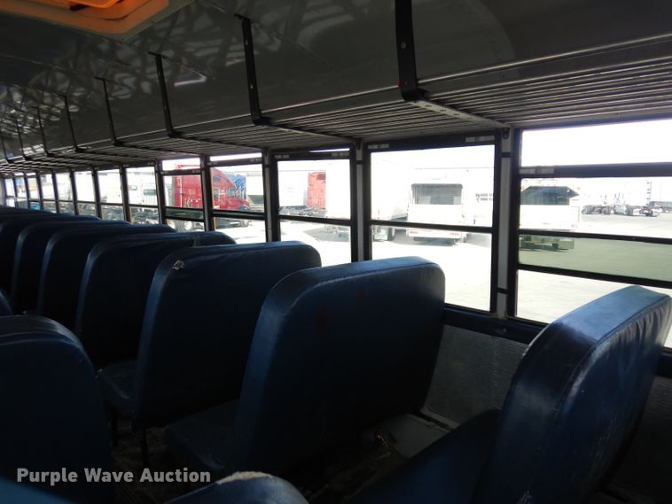 image for item GJ9154 1999 Thomas Built Saf-T-Liner ER school bus