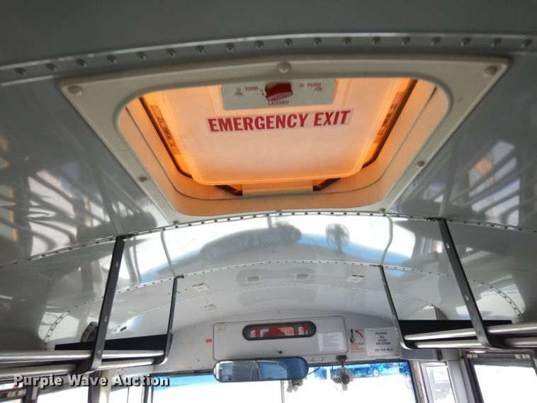 image for item GJ9154 1999 Thomas Built Saf-T-Liner ER school bus