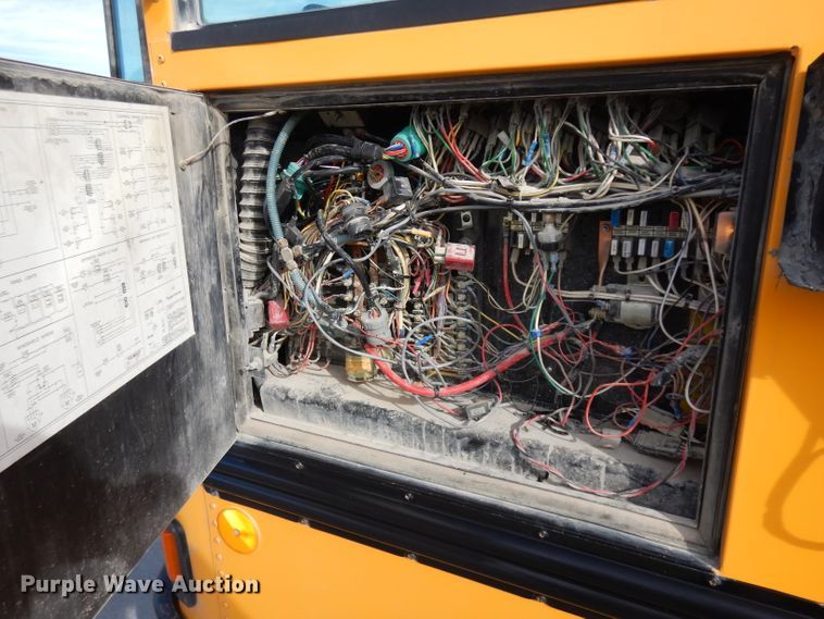 image for item GJ9154 1999 Thomas Built Saf-T-Liner ER school bus