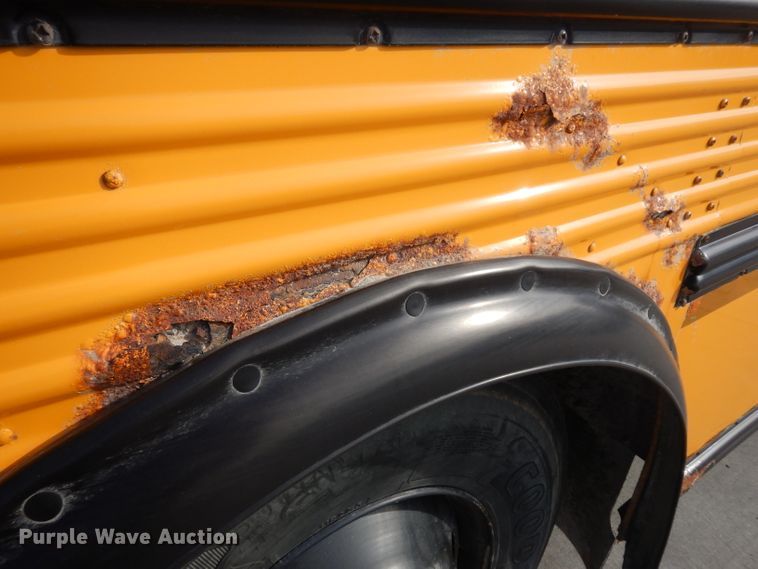 image for item GJ9154 1999 Thomas Built Saf-T-Liner ER school bus