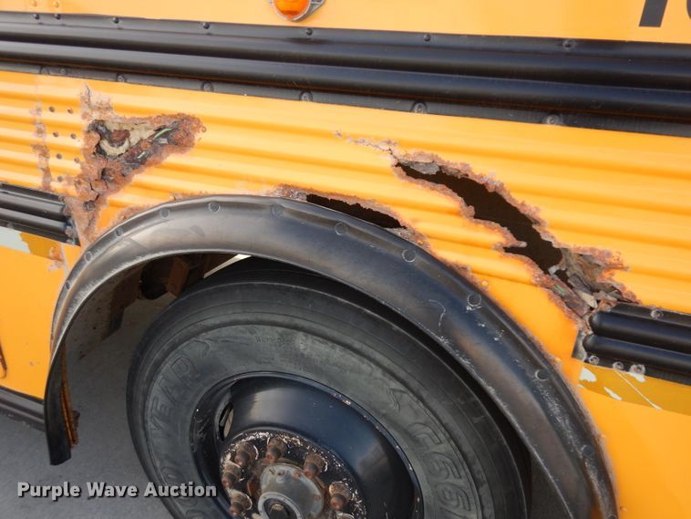 image for item GJ9154 1999 Thomas Built Saf-T-Liner ER school bus