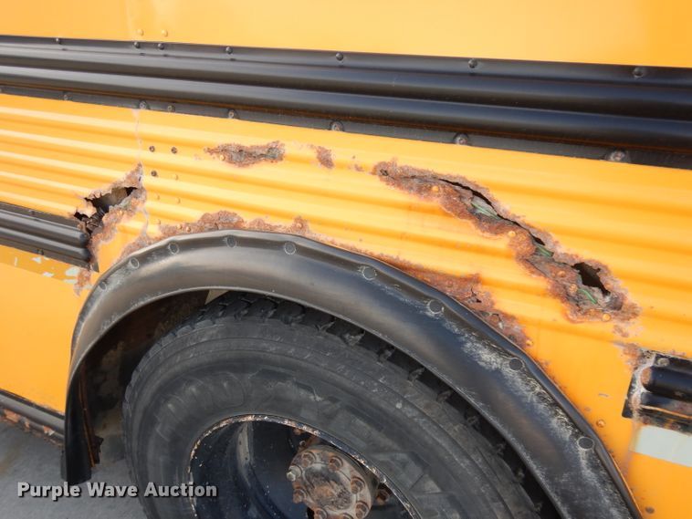 image for item GJ9154 1999 Thomas Built Saf-T-Liner ER school bus